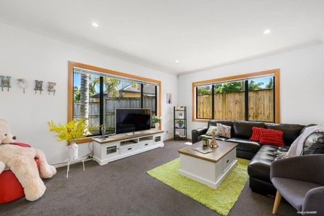 Photo of property in 5 Sayes Close, East Tamaki, Auckland, 2013