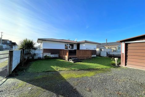 Photo of property in 9 George Street, Balclutha, 9230