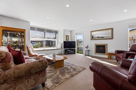 Photo of property in 2 Keene Drive, Bell Block, New Plymouth, 4312