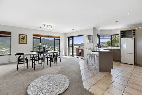 Photo of property in 5 Landsdowne Terrace, Karori, Wellington, 6012