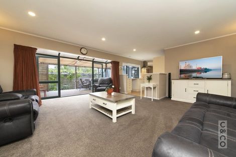 Photo of property in 5 Muriwai Road, Waimauku, 0812