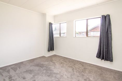 Photo of property in 15 Hanmer Place, Highbury, Palmerston North, 4412