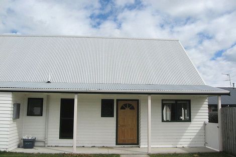 Photo of property in 33a Broadway Avenue, Waikuku Beach, 7473