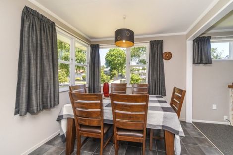 Photo of property in 138 Ruamahanga Crescent, Terrace End, Palmerston North, 4410