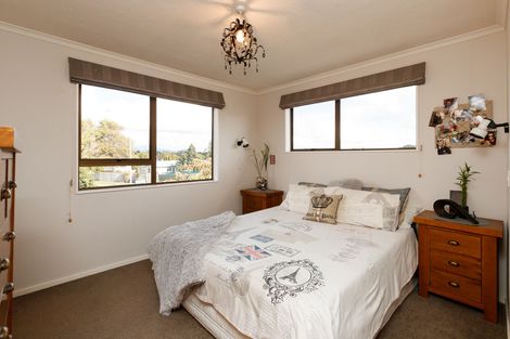 Photo of property in 1 Ngahere Court, Awapuni, Palmerston North, 4412