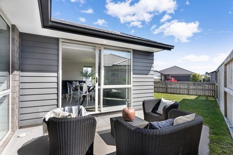 Photo of property in 10 Dunkeld Drive, Papamoa, 3118