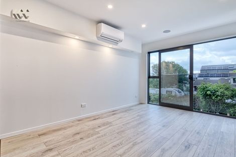 Photo of property in 2/14 Kerswill Place, Pakuranga, Auckland, 2010