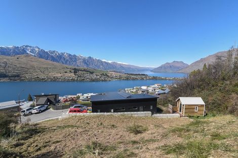 Photo of property in 16 Birch Lane, Queenstown, 9300