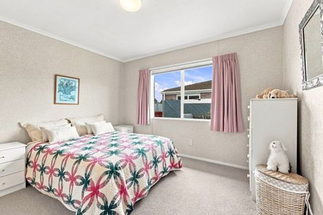 Photo of property in 6 Waharua Place, Tawhero, Whanganui, 4501