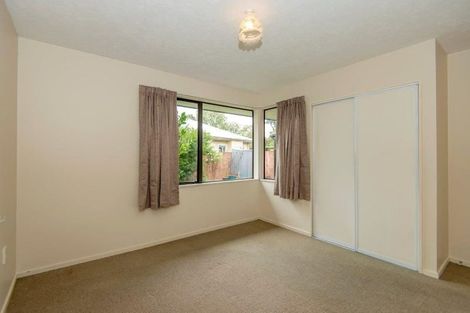 Photo of property in 2/35 Division Street, Riccarton, Christchurch, 8041