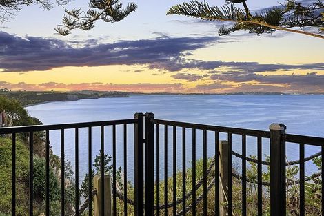 Photo of property in 24 Cliff Road, Torbay, Auckland, 0630