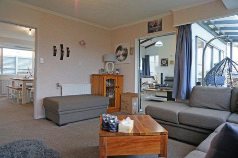 Photo of property in 61 Mauchline Street, Wallacetown, 9816