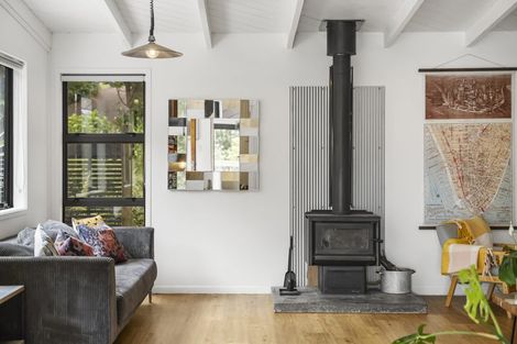 Photo of property in 43 Phillip Avenue, Glen Eden, Auckland, 0602