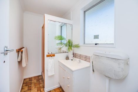 Photo of property in 20 Pinedale Parade, Milson, Palmerston North, 4414