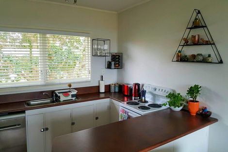 Photo of property in 5/77 Old Lake Road, Narrow Neck, Auckland, 0624