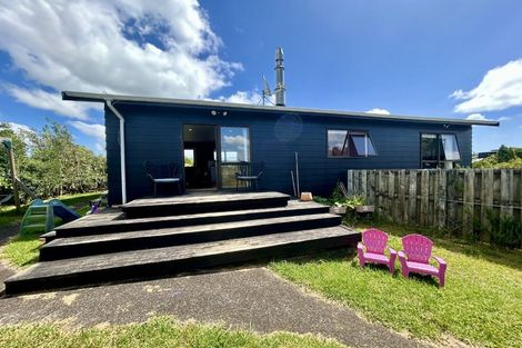 Photo of property in 9 Point Street, Raglan, 3225