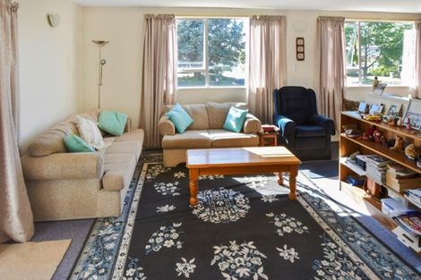 Photo of property in 16 Black Peak Road, Omarama, 9412