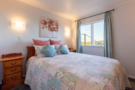 Photo of property in 29 The Track, Plimmerton, Porirua, 5026