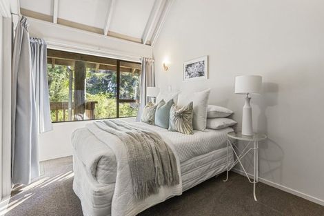 Photo of property in 25 Elliston Crescent, Stanmore Bay, Whangaparaoa, 0932