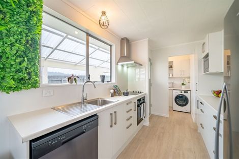 Photo of property in 12 Kentucky Street, Totara Park, Upper Hutt, 5018