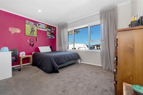 Photo of property in 13 Russell Avenue, Pukekohe, 2120