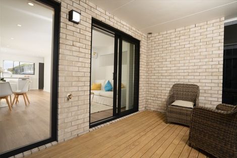 Photo of property in 11 Tima Lane, Mangere Bridge, Auckland, 2022