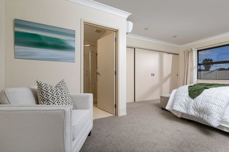 Photo of property in 135 Centreway Road, Orewa, 0931