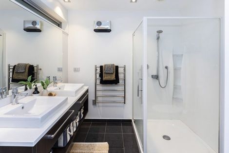 Photo of property in 20 Rushden Rise, Westmorland, Christchurch, 8025