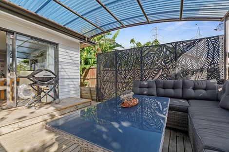 Photo of property in 52a Keegan Drive, Massey, Auckland, 0614