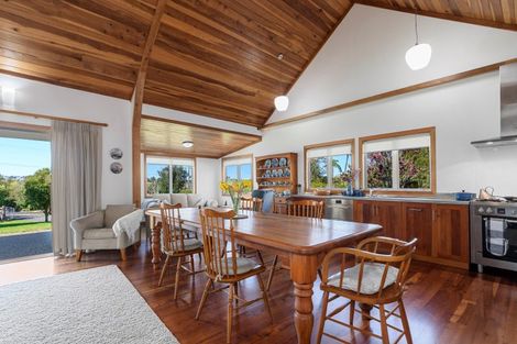 Photo of property in 35 Hume Road, Aongatete, 3181