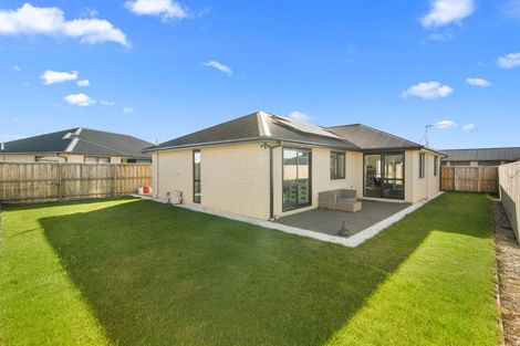 Photo of property in 16 Lomu Way, Rolleston, 7615
