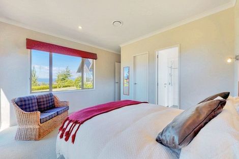 Photo of property in 63 Loch Views Road, Acacia Bay, Taupo, 3385