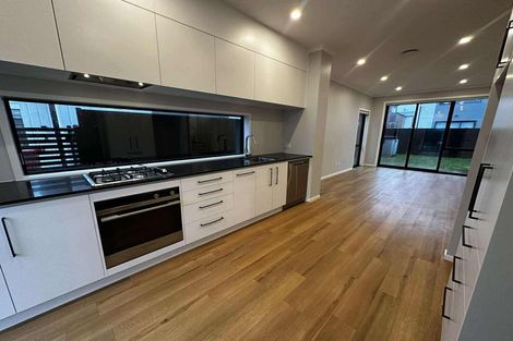 Photo of property in 4 Gloaming Lane, Wallaceville, Upper Hutt, 5018