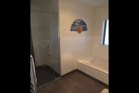 Photo of property in 16 Carnation Court, Cambridge, 3434