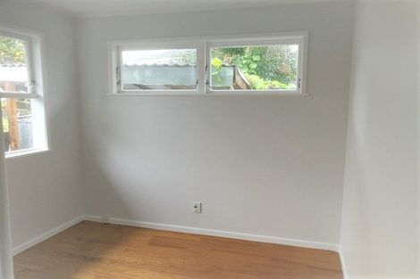 Photo of property in 16 Limmer Place, Browns Bay, Auckland, 0632