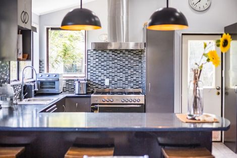 Photo of property in 77 Eskdale Road, Papakowhai, Porirua, 5024