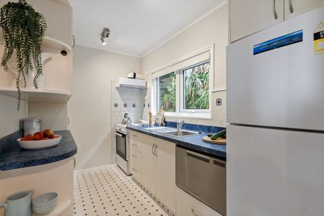 Photo of property in 1/60 Winston Street, Crofton Downs, Wellington, 6035