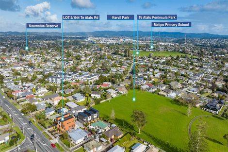 Photo of property in 2/644 Te Atatu Road, Te Atatu Peninsula, Auckland, 0610