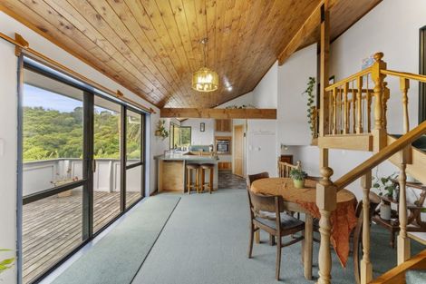 Photo of property in 37 Dingadee Street, Welcome Bay, Tauranga, 3112