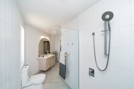 Photo of property in 2 Seddon Street, Takaro, Palmerston North, 4412