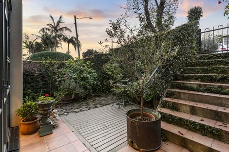 Photo of property in 4/16 Huron Street, Takapuna, Auckland, 0622