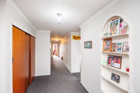 Photo of property in 32 John F Kennedy Drive, Milson, Palmerston North, 4414
