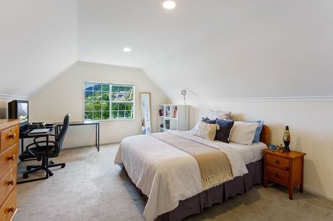 Photo of property in 105 Winara Avenue, Waikanae, 5036