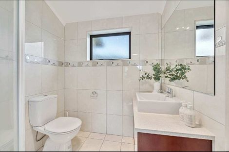 Photo of property in 10 Bonny Crescent, Massey, Auckland, 0614