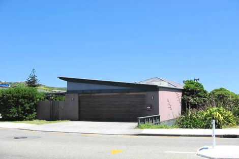 Photo of property in 16 Tireti Road, Titahi Bay, Porirua, 5022