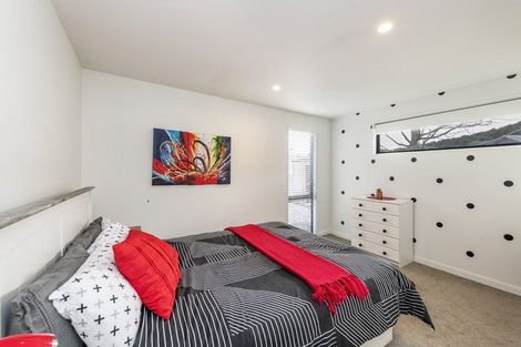 Photo of property in 112 Rob Roy Lane, Wanaka, 9305