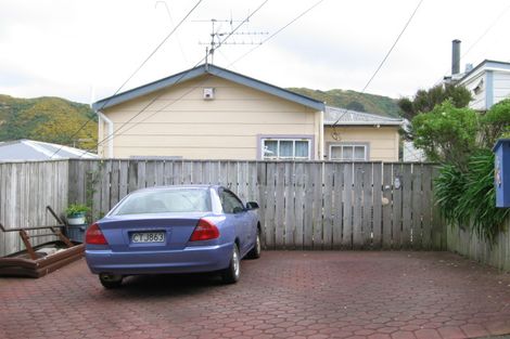 Photo of property in 14 Clyde Street, Island Bay, Wellington, 6023