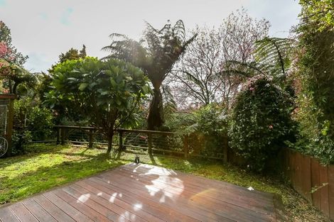 Photo of property in 12b Wheeler Place, Upper Vogeltown, New Plymouth, 4310