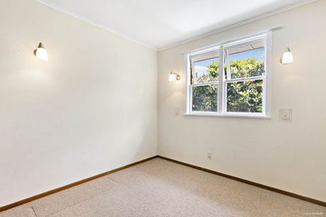 Photo of property in 32 Orchard Road, Waiake, Auckland, 0630