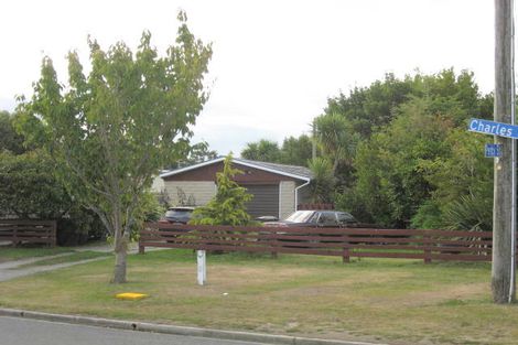 Photo of property in 5 Charles Street, Weston, Oamaru, 9401